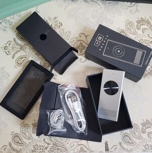Silver Portable Muama EnenceSleek silve Voice Translator Device with Accessories
